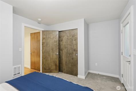 4109 SW Oregon Street Seattle WA 98116