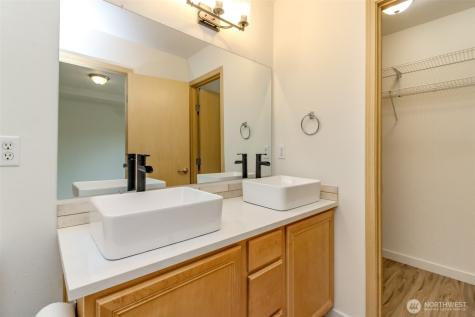 14810 68th Avenue E Puyallup WA 98375
