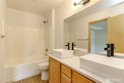 14810 68th Avenue E Puyallup WA 98375