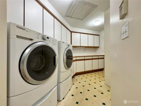 129 Ne Clearview Lane Bremerton WA 98310