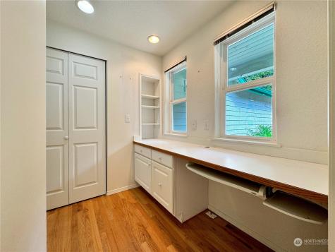129 Ne Clearview Lane Bremerton WA 98310
