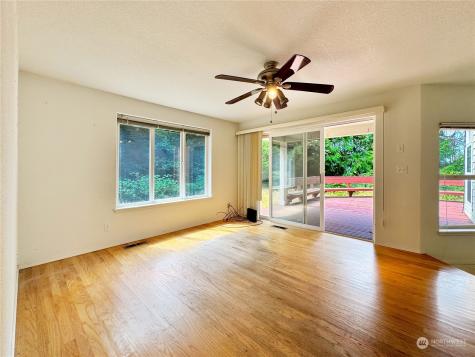 129 Ne Clearview Lane Bremerton WA 98310