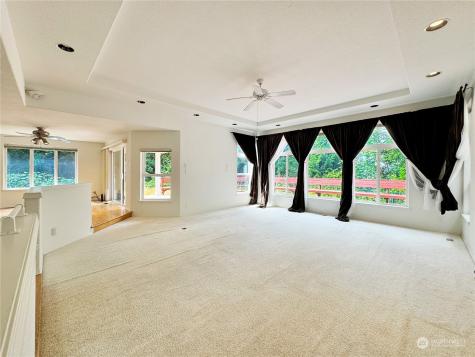 129 Ne Clearview Lane Bremerton WA 98310