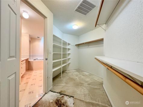 129 Ne Clearview Lane Bremerton WA 98310