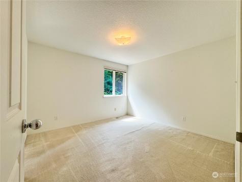 129 Ne Clearview Lane Bremerton WA 98310