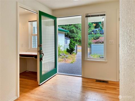 129 Ne Clearview Lane Bremerton WA 98310