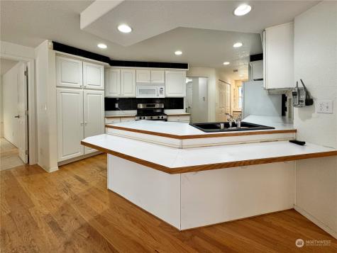 129 Ne Clearview Lane Bremerton WA 98310