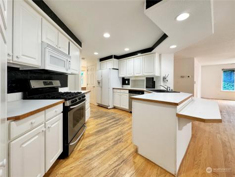 129 Ne Clearview Lane Bremerton WA 98310