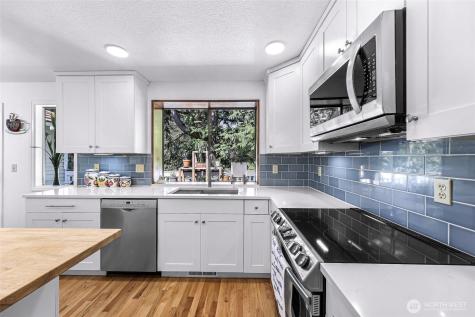 20714 NE 43rd Street Sammamish WA 98074