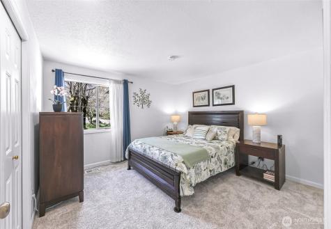 20714 NE 43rd Street Sammamish WA 98074