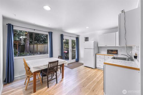 20714 NE 43rd Street Sammamish WA 98074