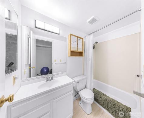20714 NE 43rd Street Sammamish WA 98074