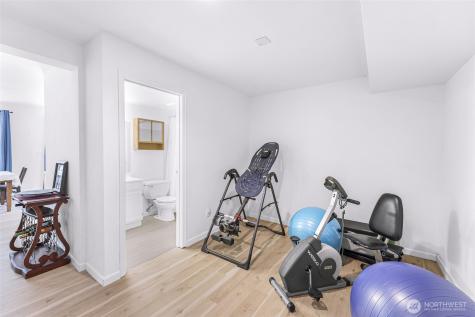 20714 NE 43rd Street Sammamish WA 98074