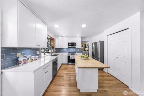 20714 NE 43rd Street Sammamish WA 98074