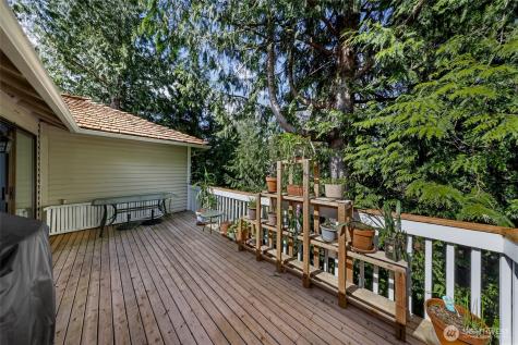 20714 NE 43rd Street Sammamish WA 98074