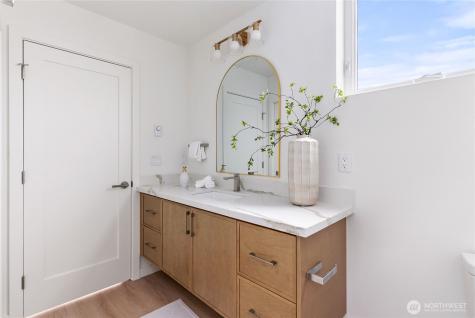 8863 Midvale Avenue N Seattle WA 98103