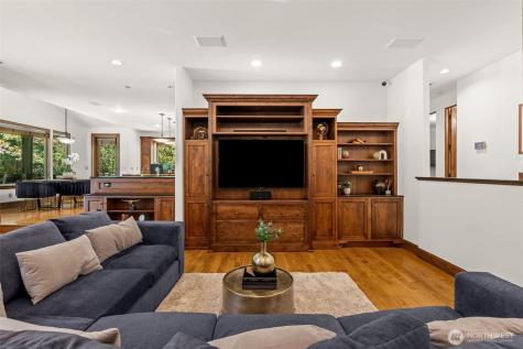 5618 Old Stump Drive NW Gig Harbor WA 98332