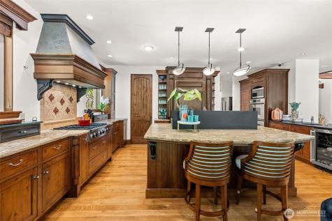5618 Old Stump Drive NW Gig Harbor WA 98332