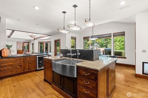 5618 Old Stump Drive NW Gig Harbor WA 98332