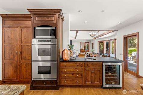 5618 Old Stump Drive NW Gig Harbor WA 98332