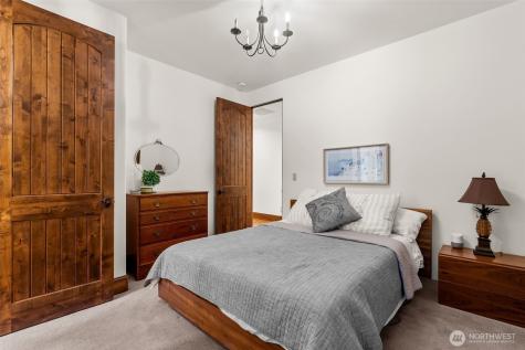5618 Old Stump Drive NW Gig Harbor WA 98332