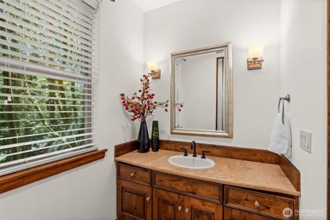 5618 Old Stump Drive NW Gig Harbor WA 98332