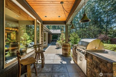 5618 Old Stump Drive NW Gig Harbor WA 98332