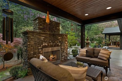 5618 Old Stump Drive NW Gig Harbor WA 98332