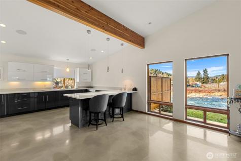 34 Steelhead Lane Dryden WA 98821