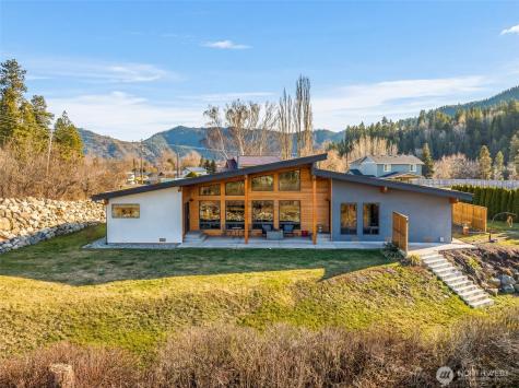 34 Steelhead Lane Dryden WA 98821