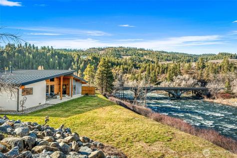 34 Steelhead Lane Dryden WA 98821