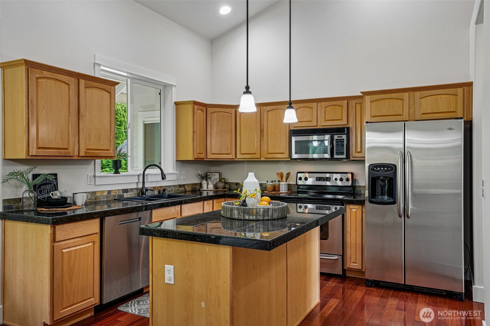 1043 Potlatch Drive Fox Island WA 98333