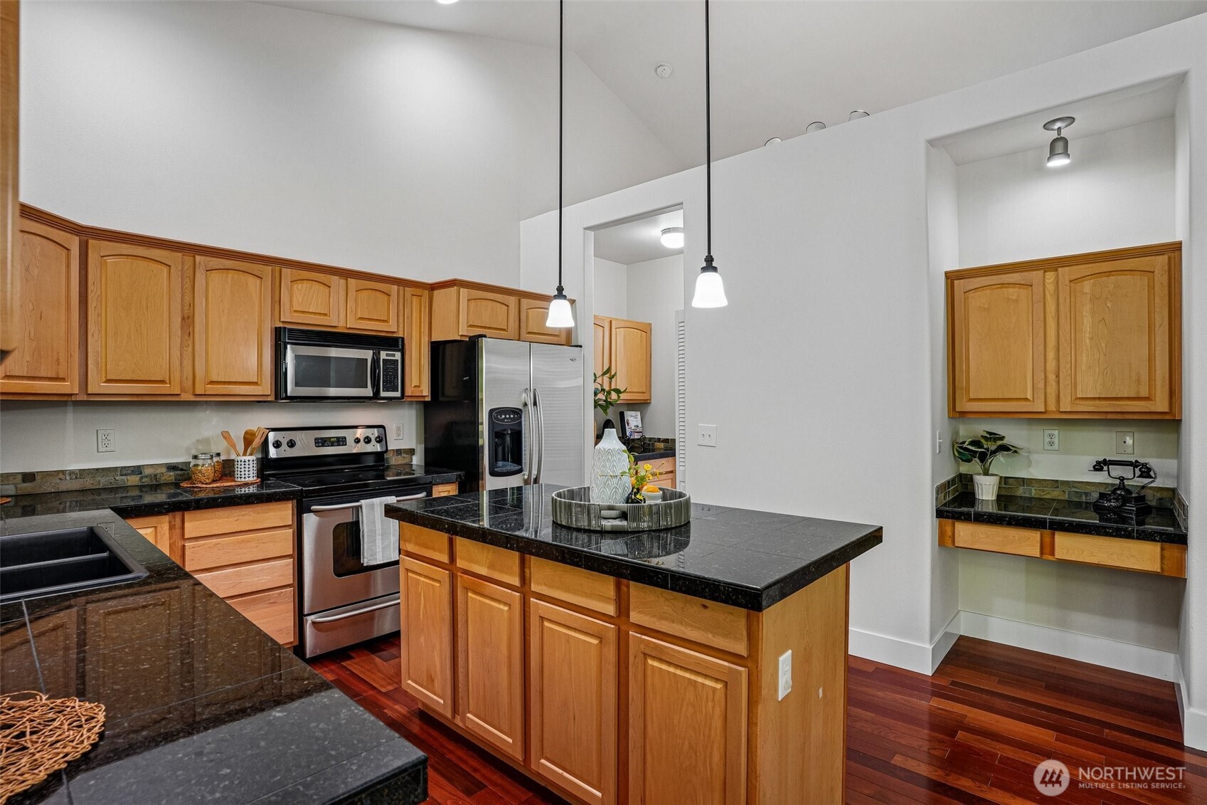 1043 Potlatch Drive Fox Island WA 98333