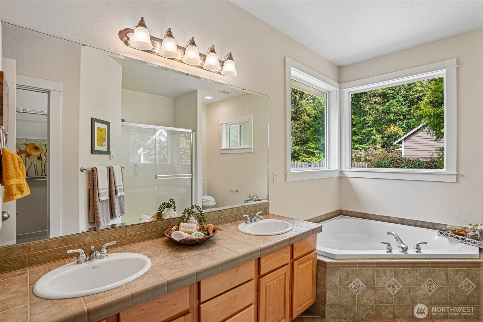 1043 Potlatch Drive Fox Island WA 98333