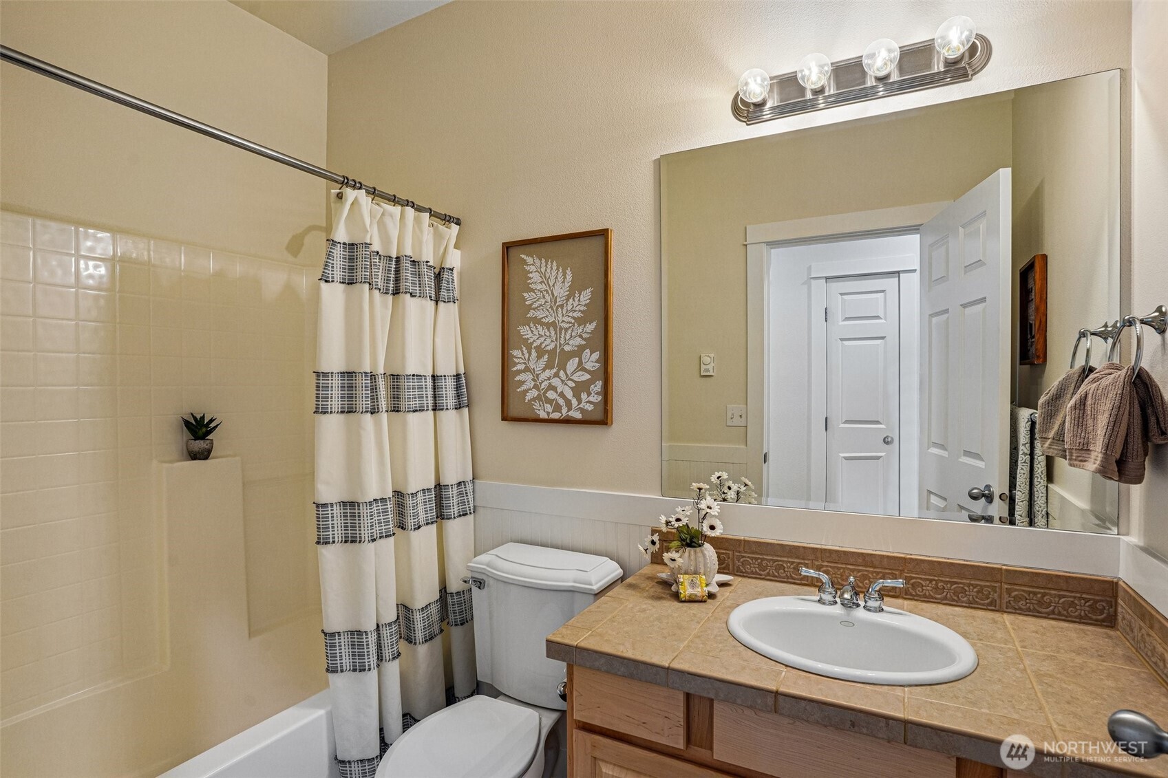 1043 Potlatch Drive Fox Island WA 98333