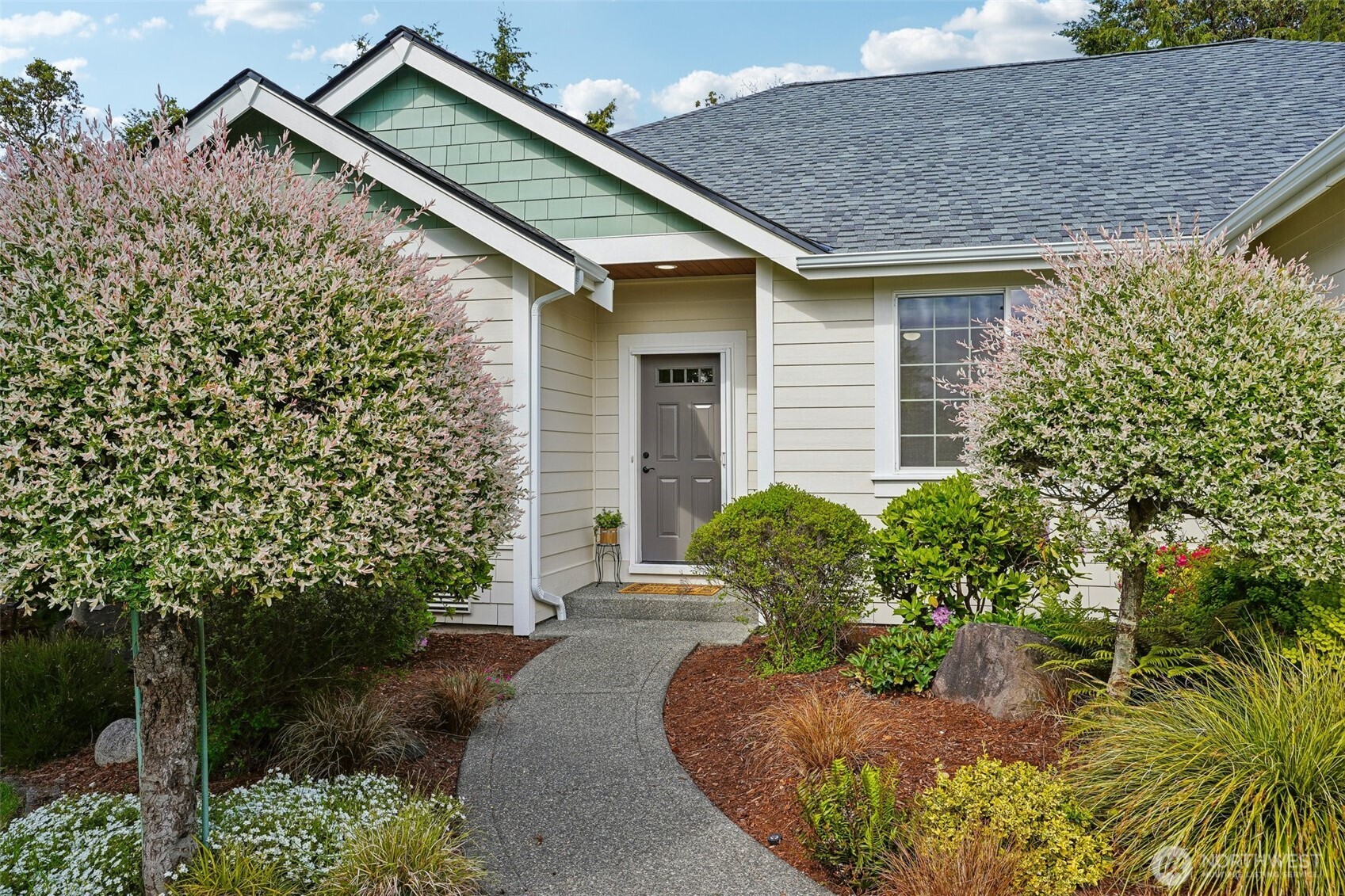1043 Potlatch Drive Fox Island WA 98333