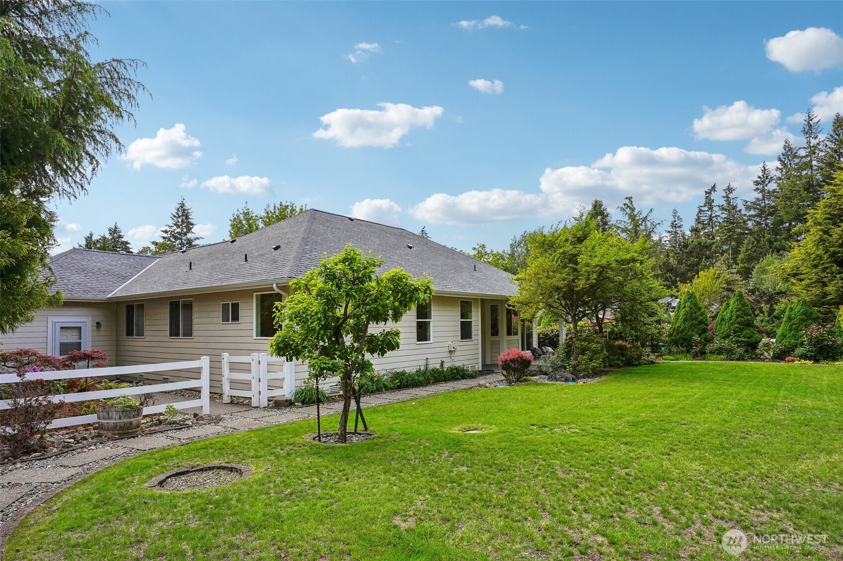 1043 Potlatch Drive Fox Island WA 98333