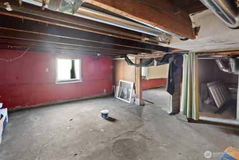 2011 E James Street Seattle WA 98122
