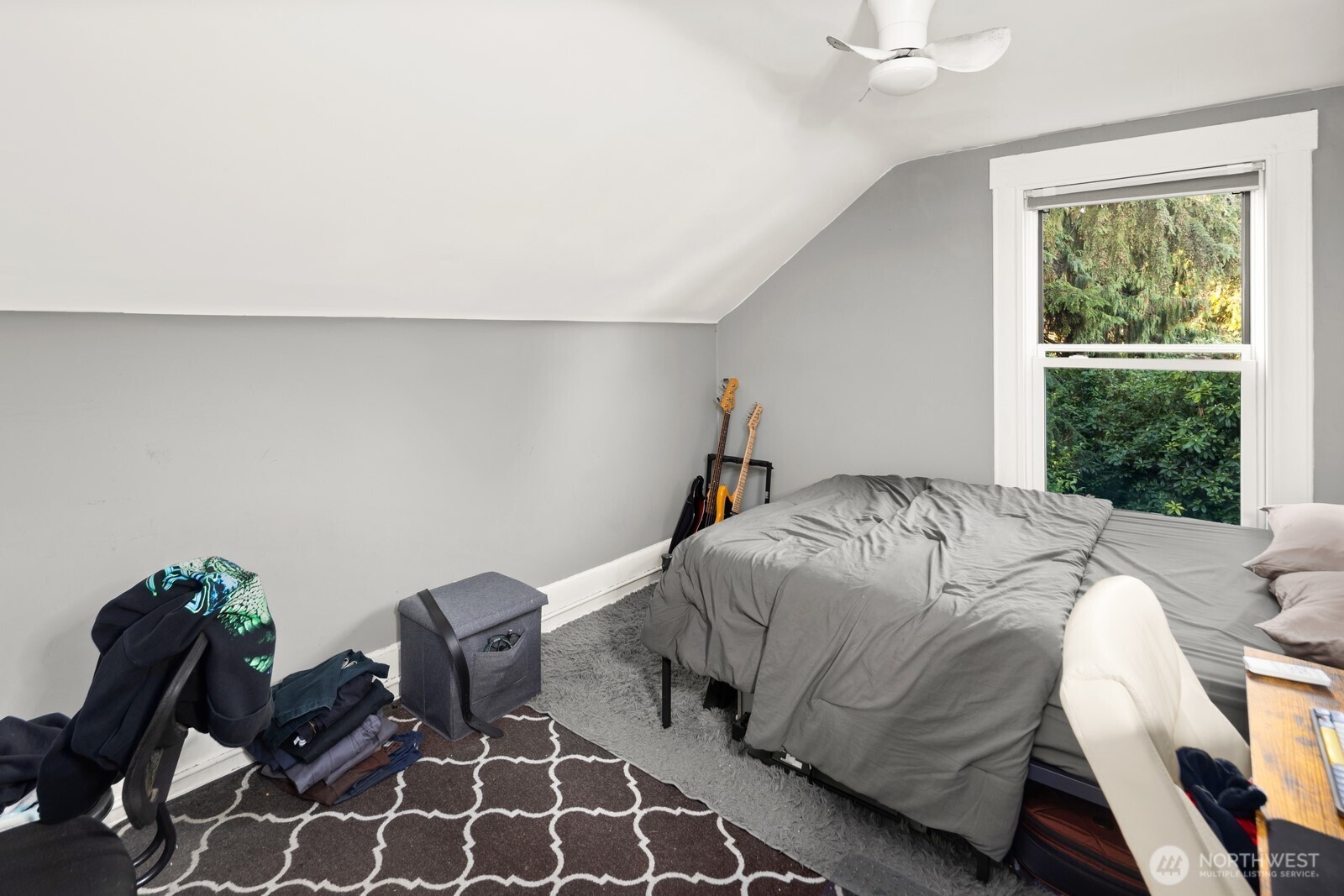 2011 E James Street Seattle WA 98122