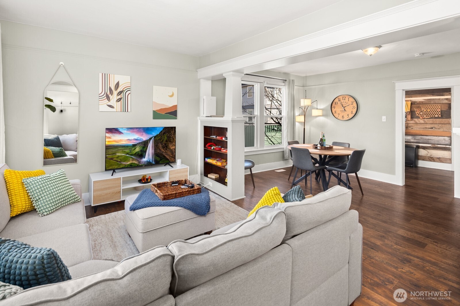 2011 E James Street Seattle WA 98122