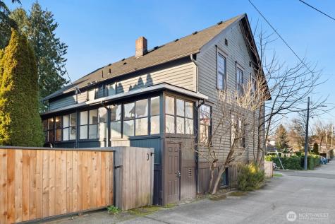 2011 E James Street Seattle WA 98122