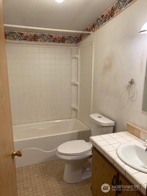 301 N Chinook Drive Hoodsport WA 98548