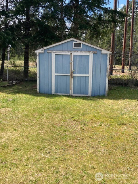 301 N Chinook Drive Hoodsport WA 98548