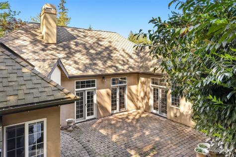 17247 SE 54th Place Bellevue WA 98006