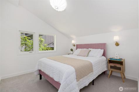 2422 Sahalee Drive W Sammamish WA 98074