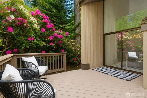 2422 Sahalee Drive W Sammamish WA 98074