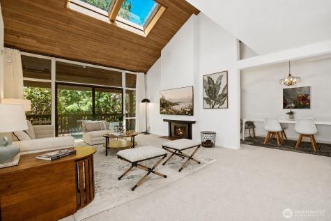 2422 Sahalee Drive W Sammamish WA 98074