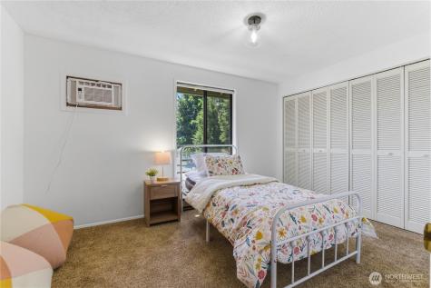 811 Ella Street NE East Wenatchee WA 98802