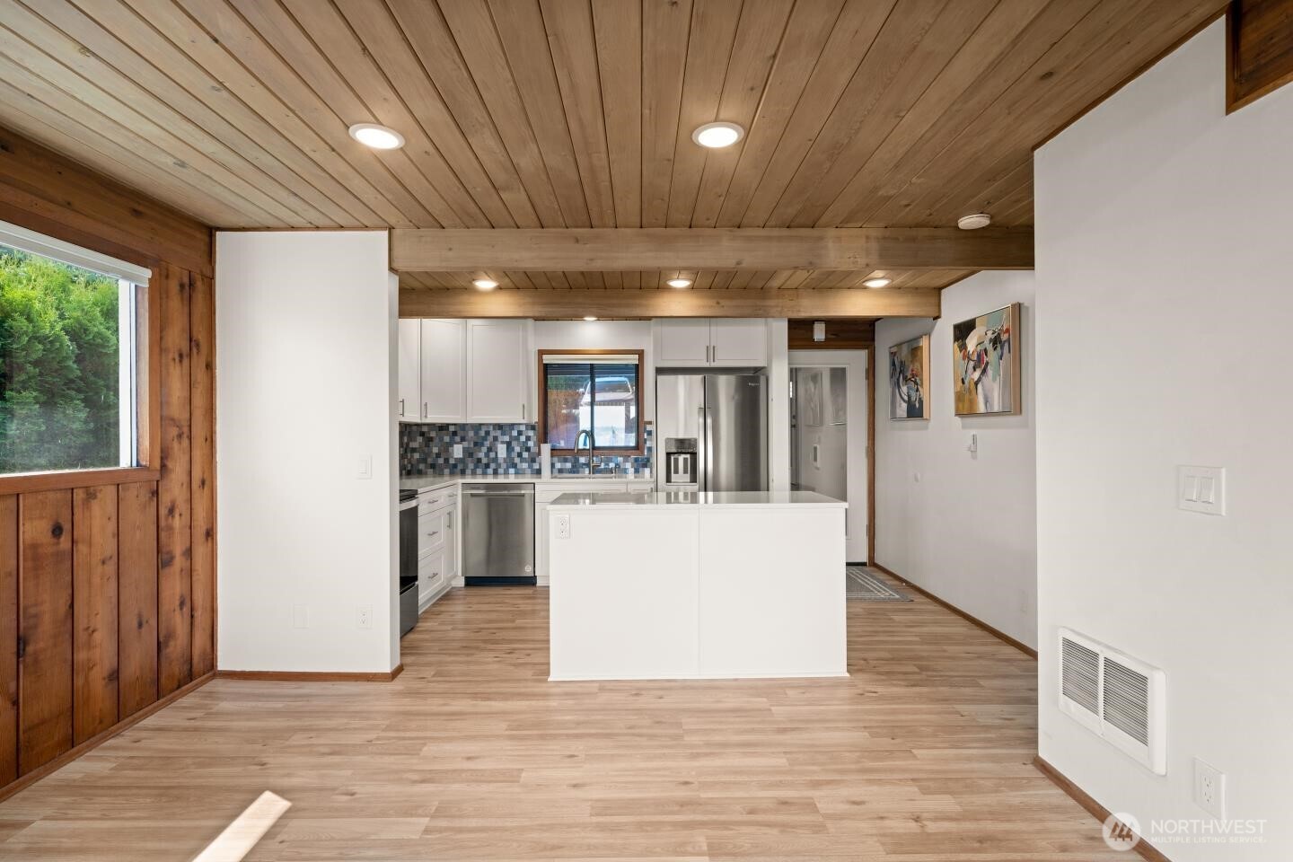 6883 Holeman Avenue Blaine WA 98230