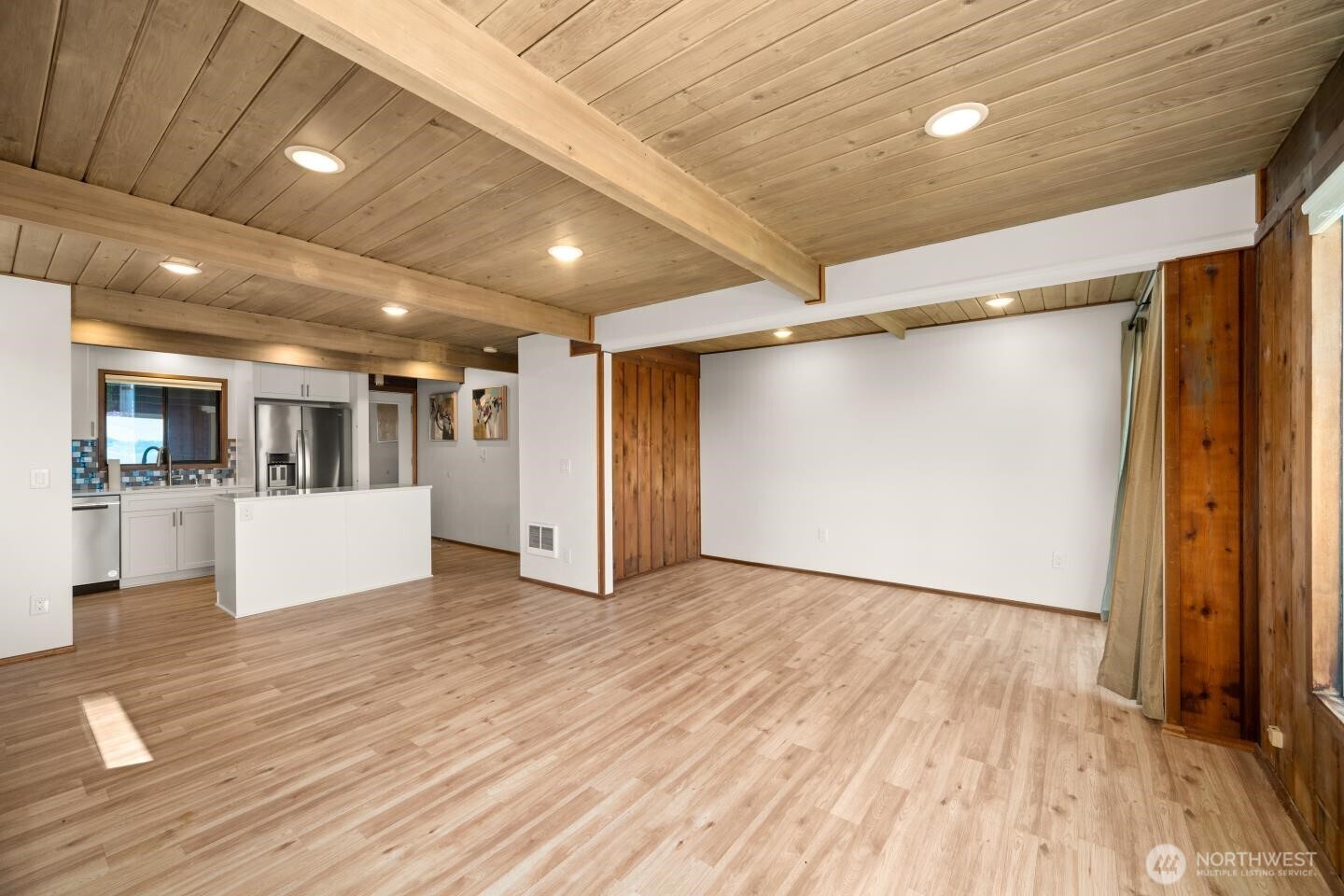 6883 Holeman Avenue Blaine WA 98230